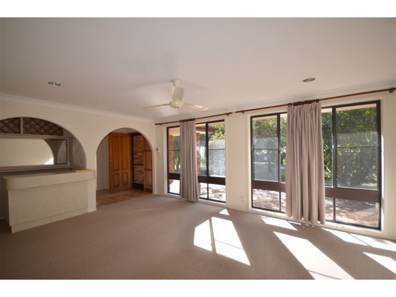 4 Woodland Grove, Wauchope NSW 2446