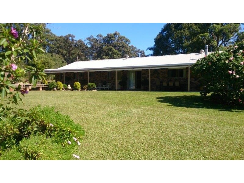 16 McLeod Close, Lorne NSW 2439