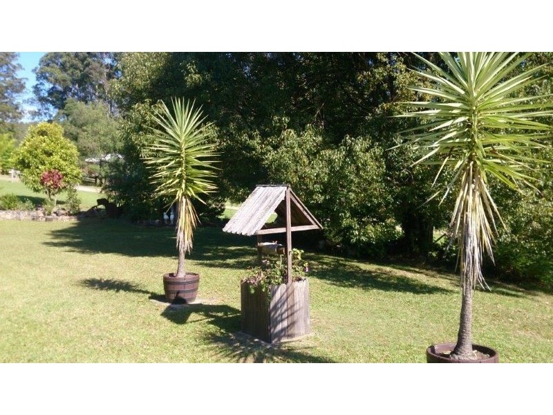 16 McLeod Close, Lorne NSW 2439