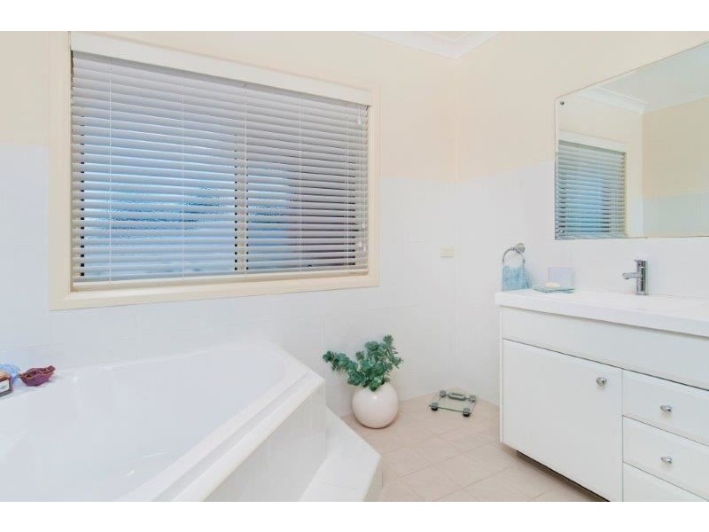 19 Eric Drive, King Creek NSW 2446