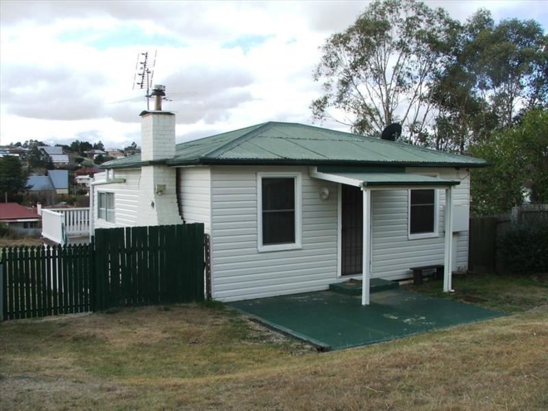 58w Memorial Ave, Walcha NSW 2354