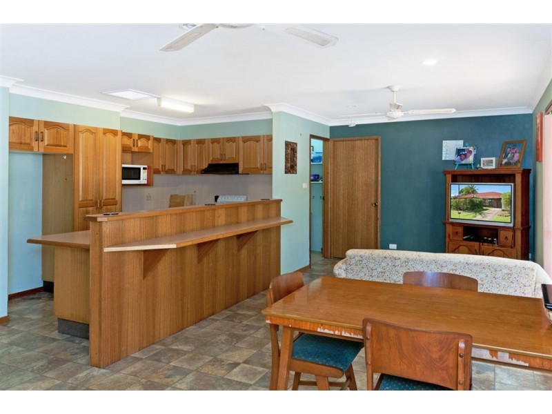 24 Fiona Crescent, Lake Cathie NSW 2445