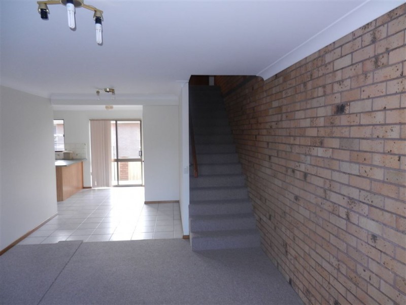 2/8 James Street, Wauchope NSW 2446