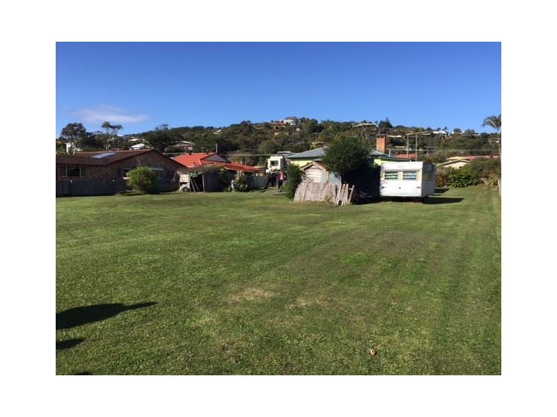 7 Main Street, Crescent Head NSW 2440