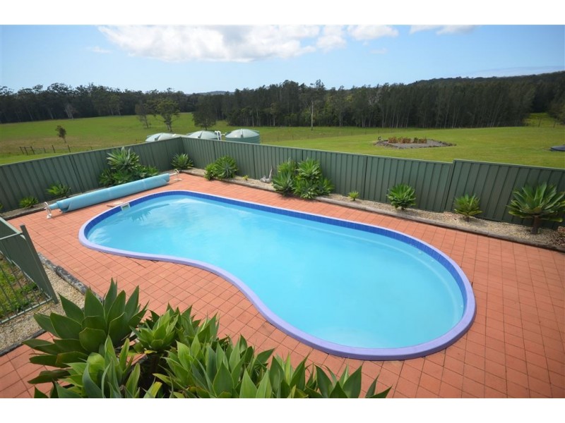 130 Apanie Road, Lake Innes NSW 2446