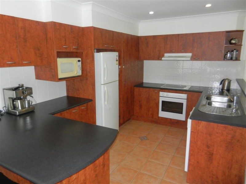 20 Abel Tasman Drive, Lake Cathie NSW 2445
