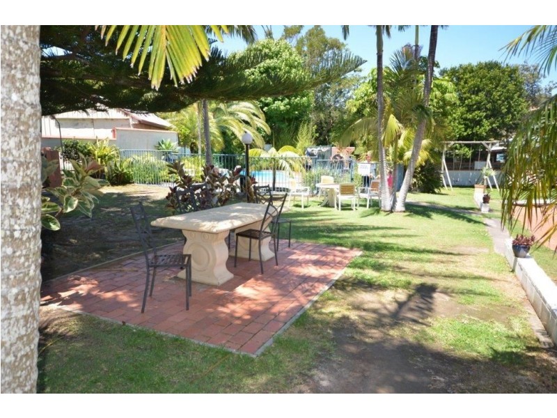 35 Pacific Street, Crescent Head NSW 2440