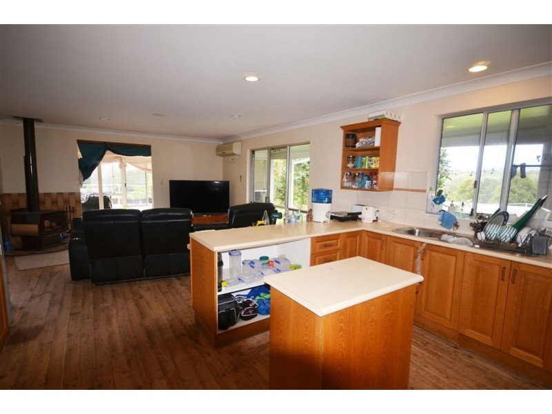 115 Frazers Creek Road, Beechwood NSW 2446