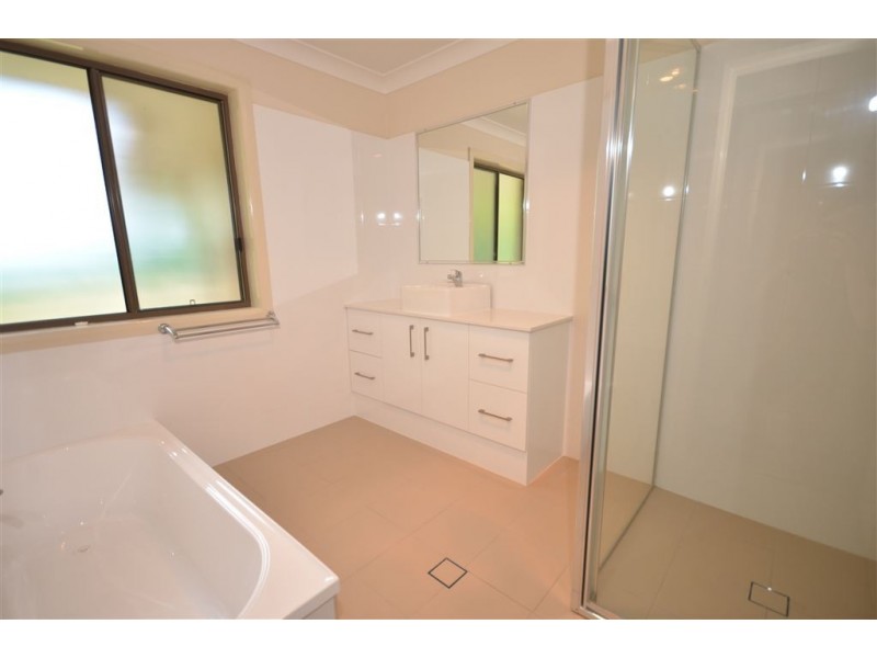 1 Riverbreeze Drive, Wauchope NSW 2446