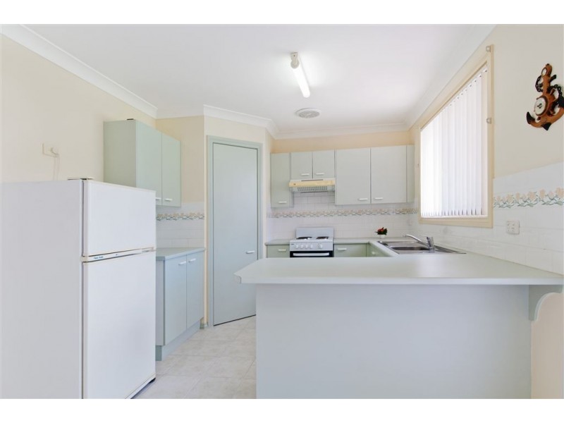 76 Fiona Crescent, Lake Cathie NSW 2445