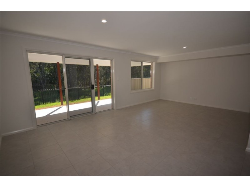 3b Buchan Close, Lake Cathie NSW 2445