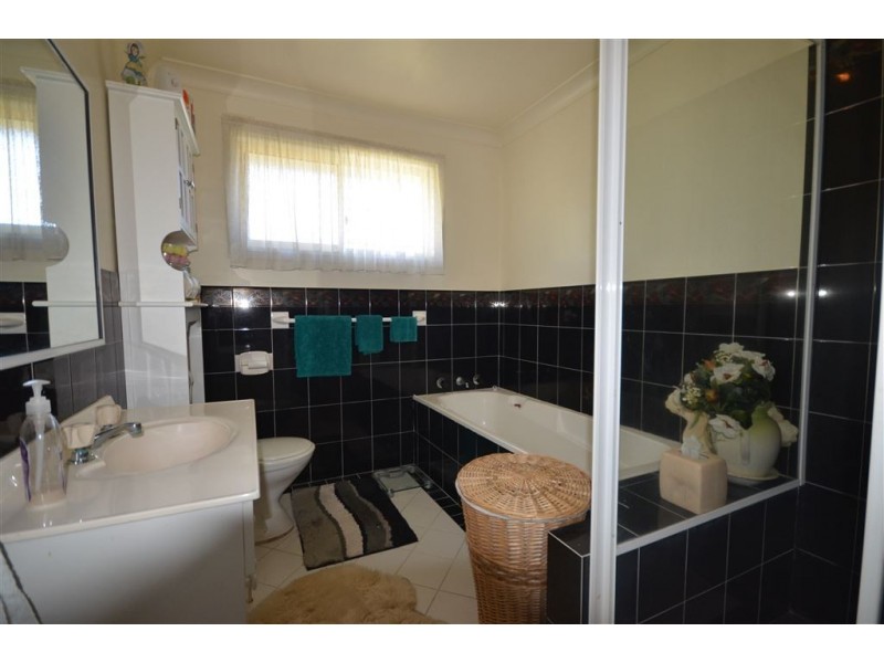 1 Joshua Close, Wauchope NSW 2446