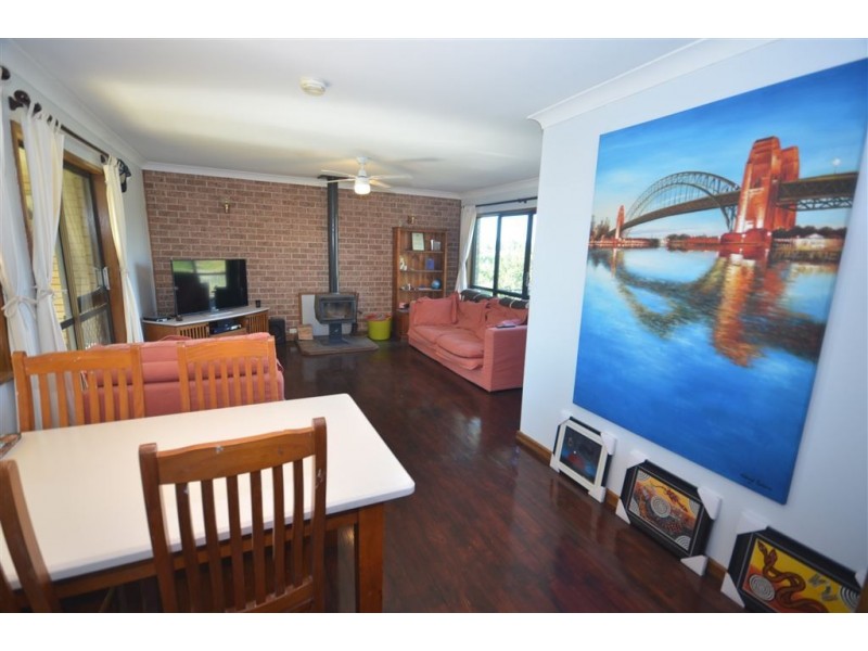 8 Azalea Ave, Wauchope NSW 2446