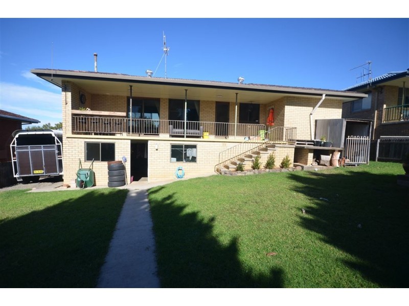 8 Azalea Ave, Wauchope NSW 2446