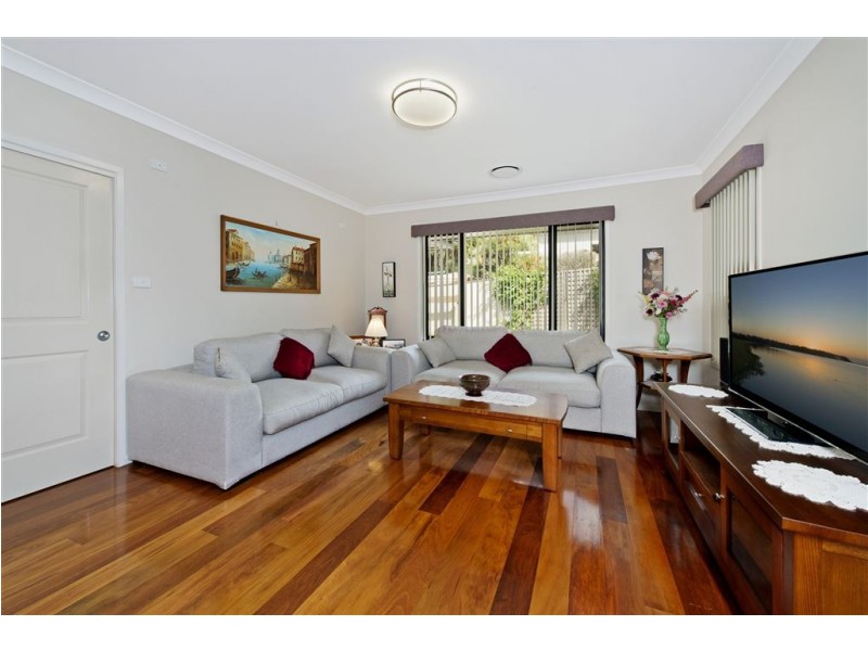 8 Lyrebird Place, Port Macquarie NSW 2444