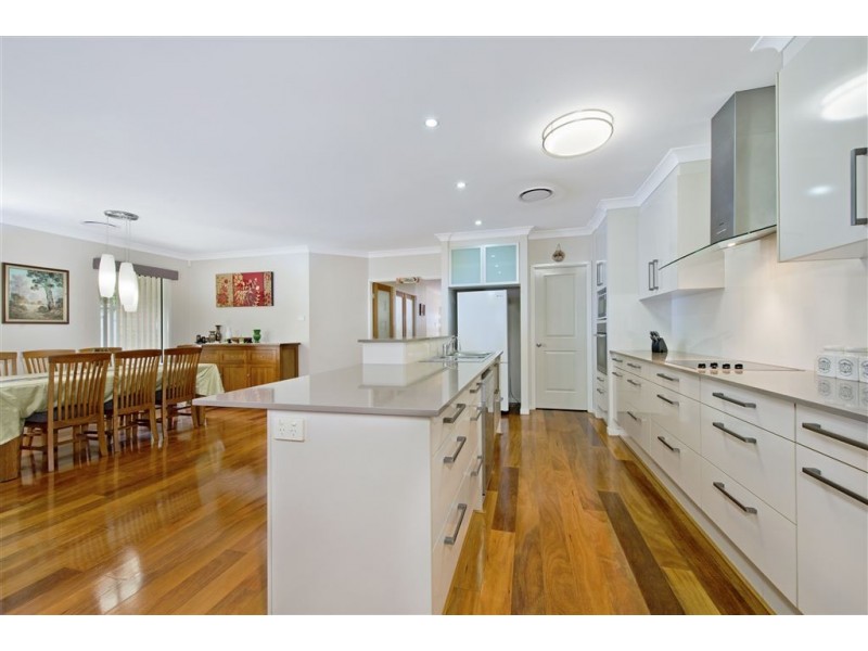 8 Lyrebird Place, Port Macquarie NSW 2444
