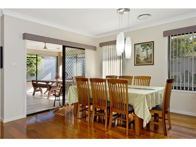 8 Lyrebird Place, Port Macquarie NSW 2444