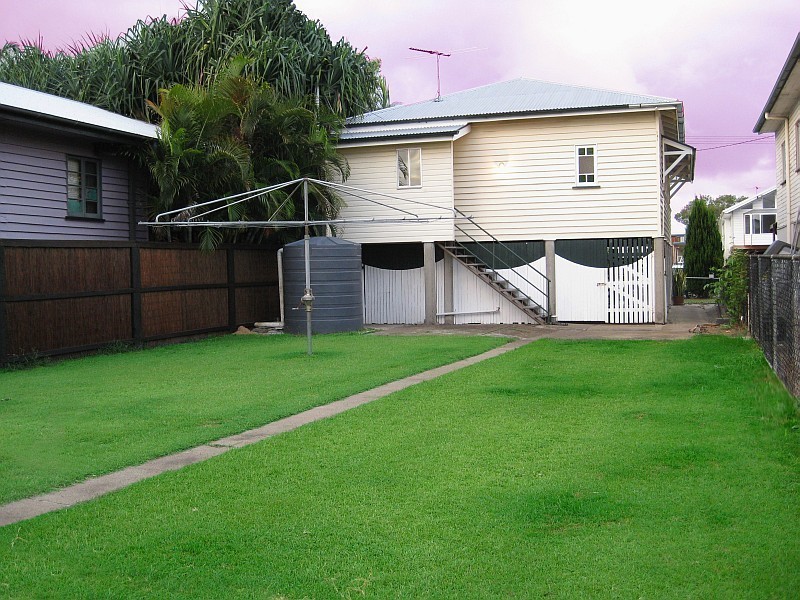 94 Oquinn Street, Nudgee Beach QLD 4014