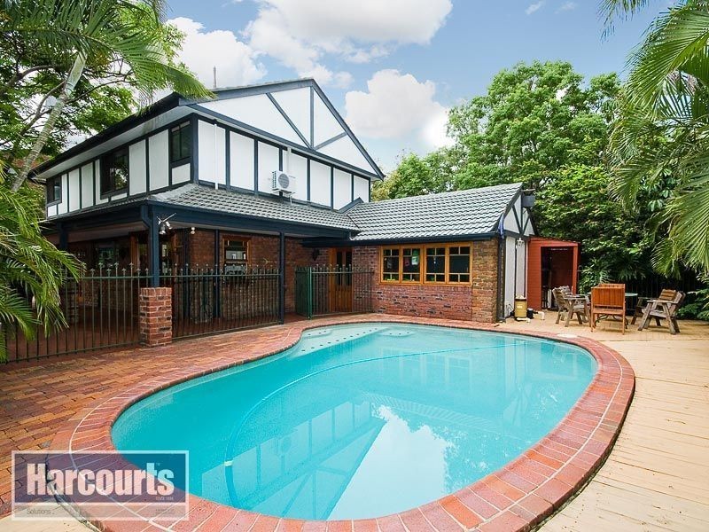 2 Glencloy Street, Ferny Grove QLD 4055