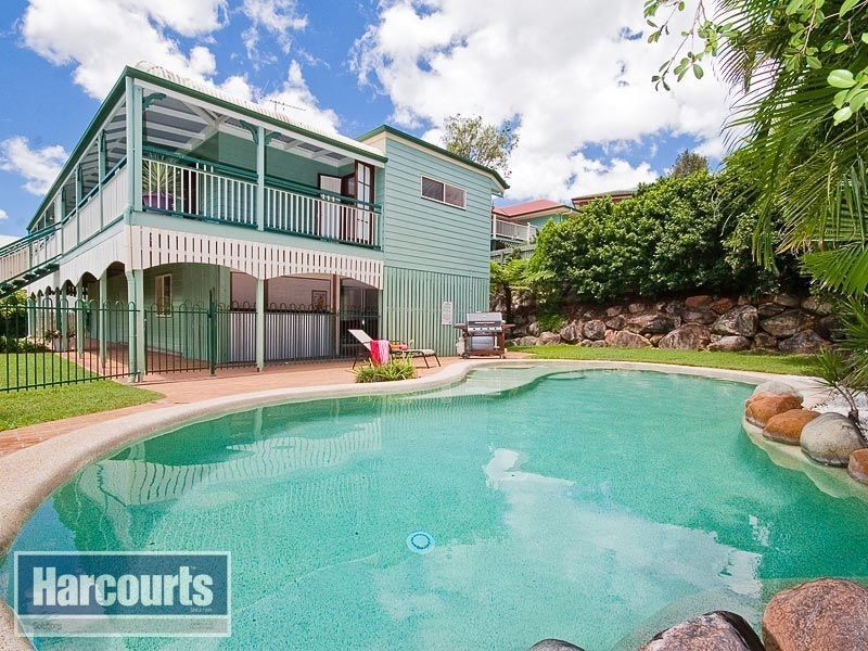 13 Woodburn Place, Ferny Hills QLD 4055