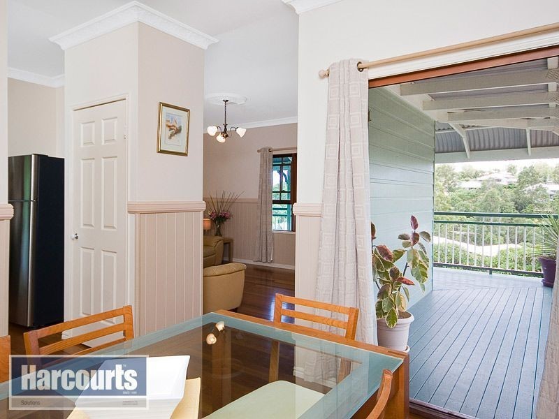 13 Woodburn Place, Ferny Hills QLD 4055