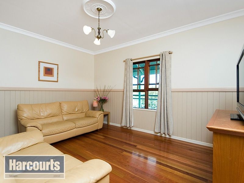 13 Woodburn Place, Ferny Hills QLD 4055