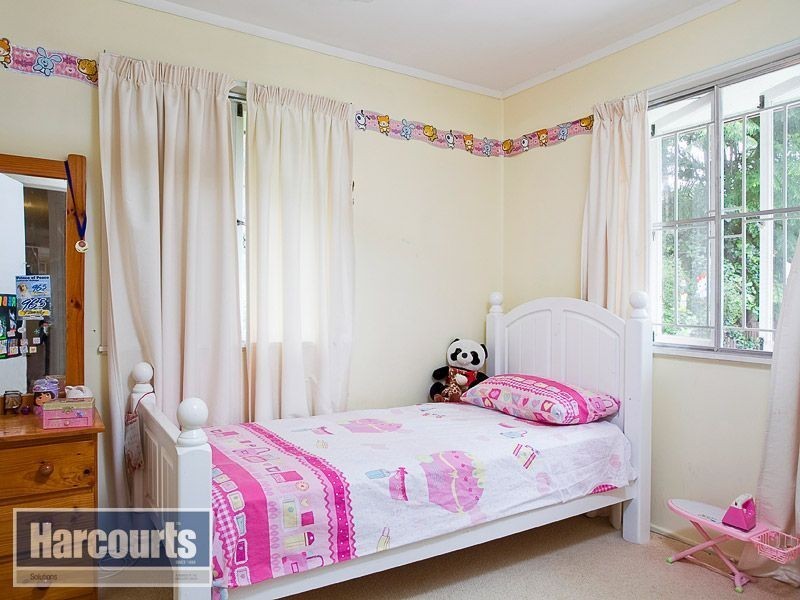 6 Kaldo Grove, Ferny Hills QLD 4055