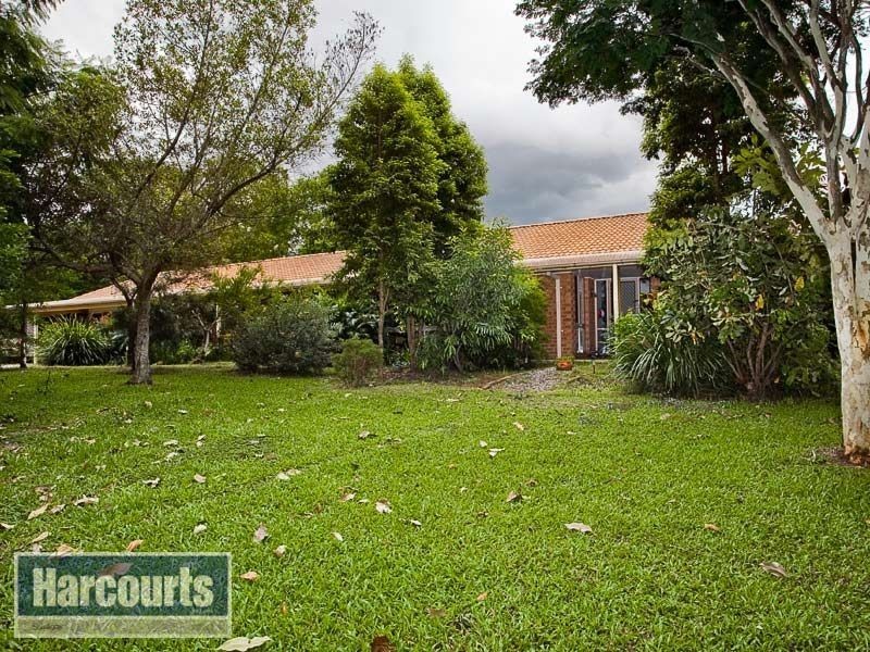 10 Woodview Street, Samford QLD 4520