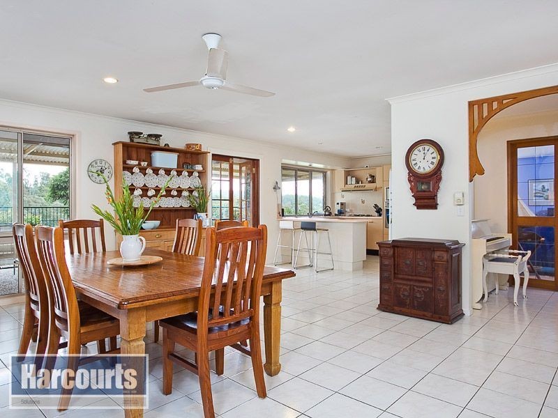 10 Woodview Street, Samford QLD 4520