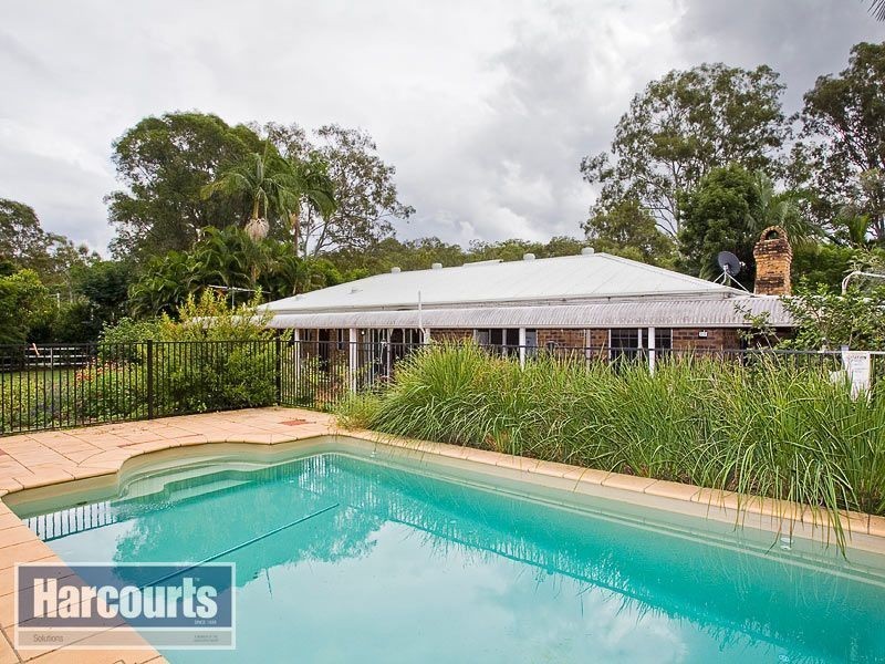 1 Narrien court, Samford Village QLD 4520