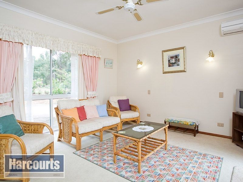 1 Navillus Parade, Samford Valley QLD 4520