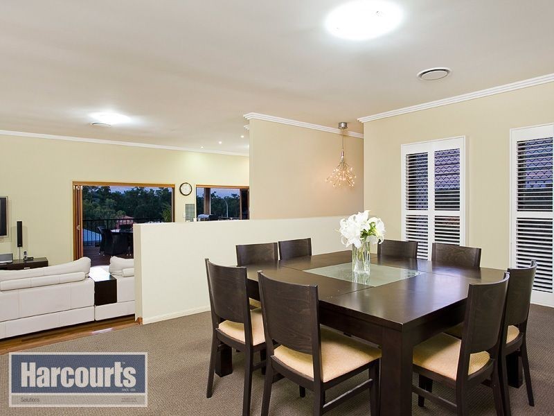 11 Pickering Place, Upper Kedron QLD 4055