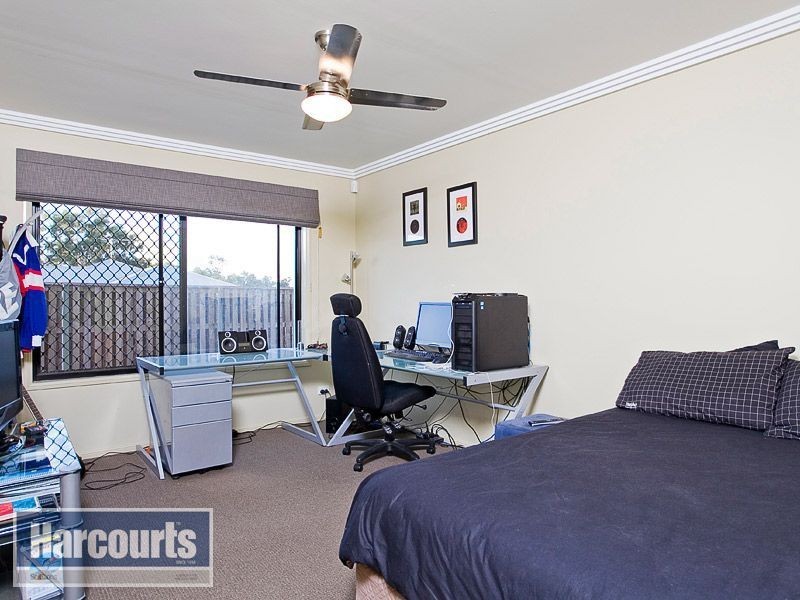 11 Pickering Place, Upper Kedron QLD 4055