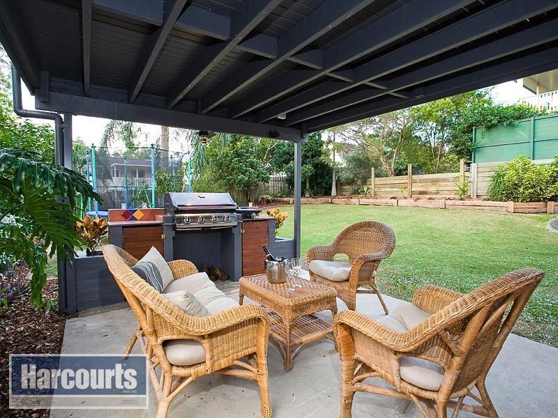 22 Allara Crescent, Ferny Hills QLD 4055