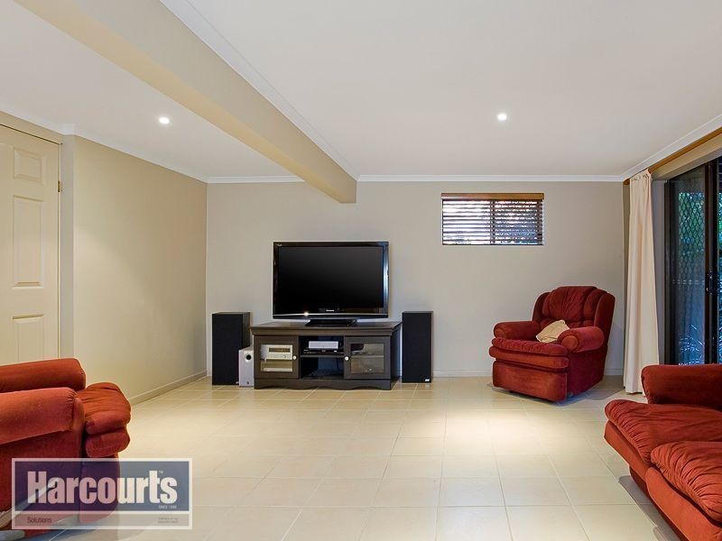 22 Allara Crescent, Ferny Hills QLD 4055