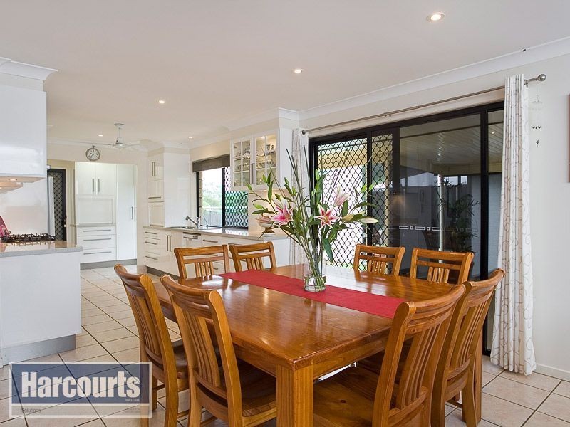 11 Willem Drive, Draper QLD 4520