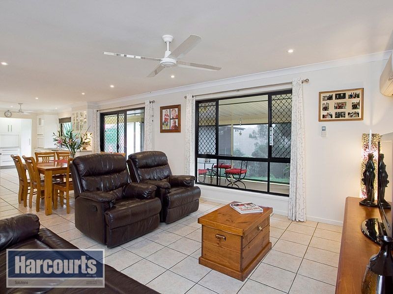 11 Willem Drive, Draper QLD 4520