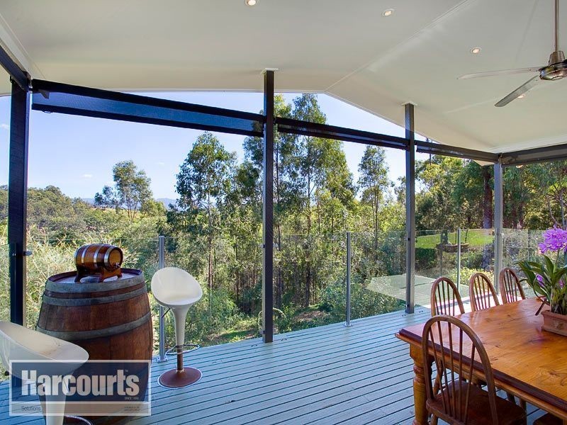 11 Willem Drive, Draper QLD 4520