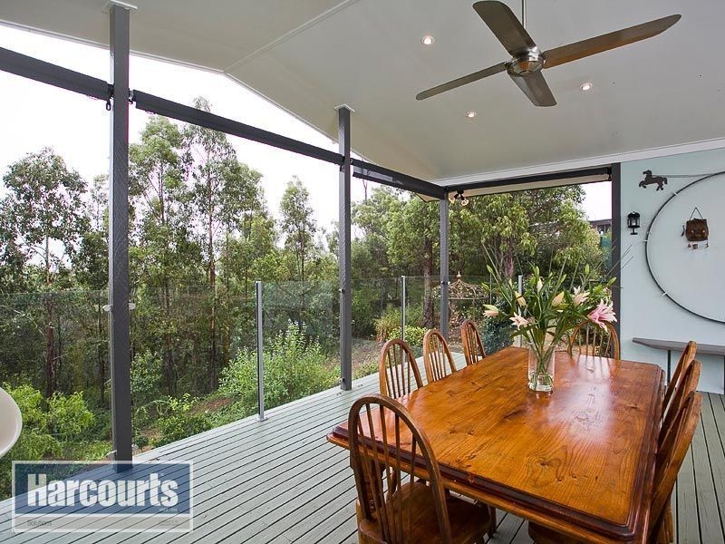 11 Willem Drive, Draper QLD 4520