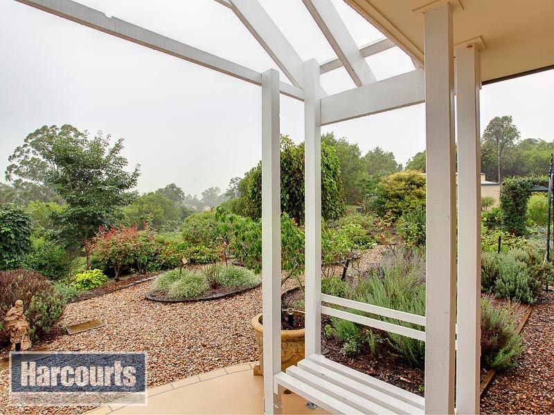 11 Willem Drive, Draper QLD 4520