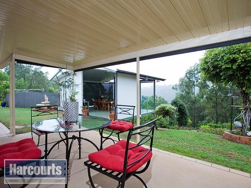 11 Willem Drive, Draper QLD 4520