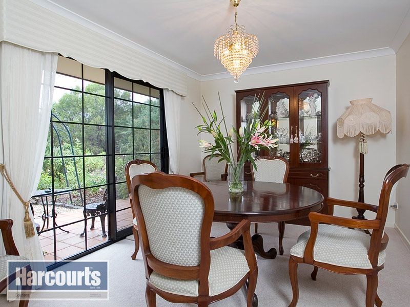 11 Willem Drive, Draper QLD 4520