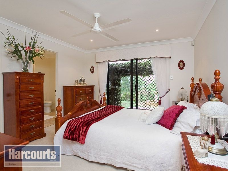 11 Willem Drive, Draper QLD 4520
