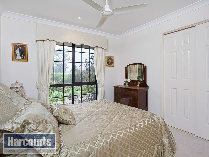 11 Willem Drive, Draper QLD 4520