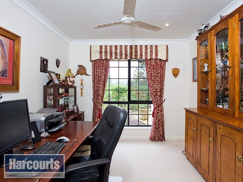 11 Willem Drive, Draper QLD 4520