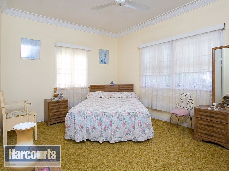 60 Wilgarning Street, Stafford Heights QLD 4053