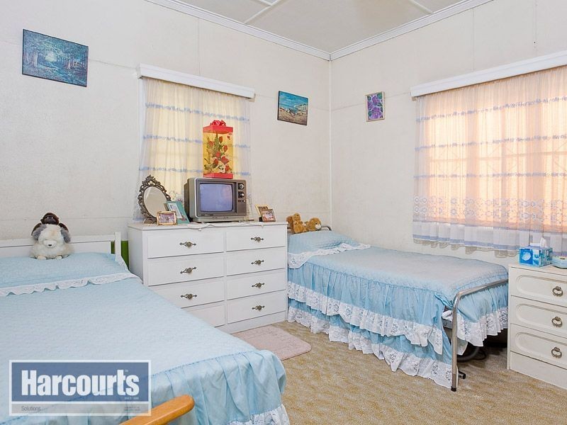 60 Wilgarning Street, Stafford Heights QLD 4053