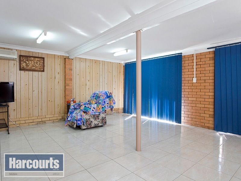 13 Owarra Avenue East, Ferny Hills QLD 4055