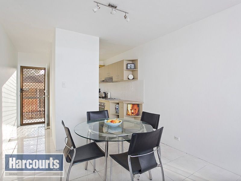 2/21 Lever Street, Albion QLD 4010