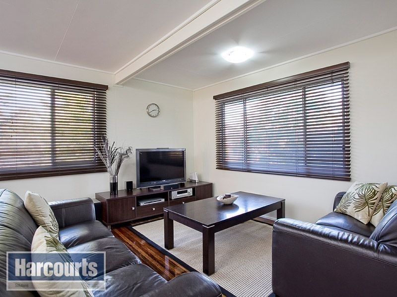 4 Tonlegee St, Ferny Grove QLD 4055